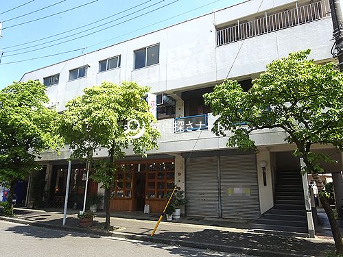 横浜／東急田園都市線「たまプラーザ駅」北口徒歩4分！新石川第55号線（SHOPPING ROAD）沿い！スナック居抜き店舗！！(7642)