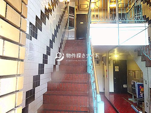 東急東横線「学芸大学駅」西口徒歩1分！西口商店街内24h利用可！カラオケバーおすすめ居抜き店舗！！(6859)