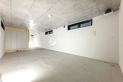 東京メトロ日比谷線「小伝馬町駅」徒歩4分！2024年12月新築！土日祝日・24h利用可！カラオケバーおすすめスケルトン貸店舗！！(7000)