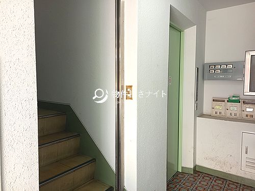 「三鷹駅」南口徒歩1分！カラオケバーおすすめ居抜き店舗！中央通り沿い駅近好立地！！(8204)