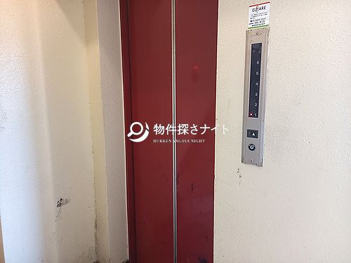 足立区「竹ノ塚駅」東口徒歩3分！スナック居抜き店舗！スカイツリーライン沿い6F最上階ワンフロア！！(7962)